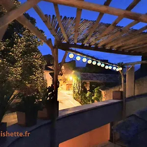 Hébergement de vacances L'exquishette De Lourmarin, Un Nid Sur Les Toits., Lourmarin
